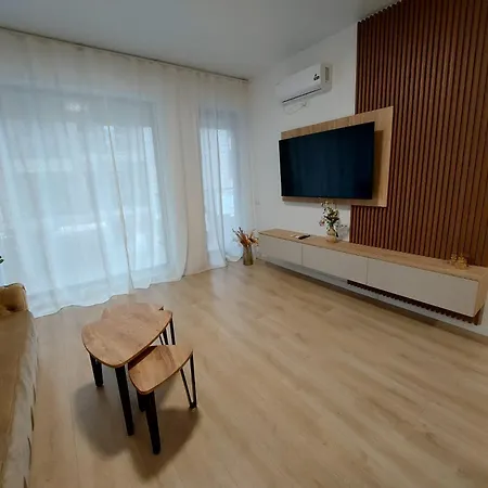 Privat Queen Apartment Navodari