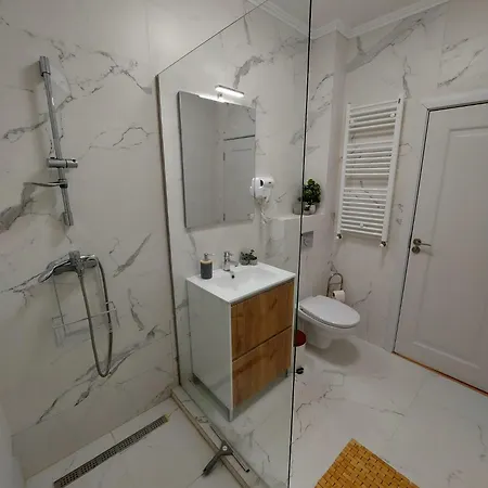 Privat Queen Apartment