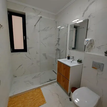Privat Queen Apartment Navodari
