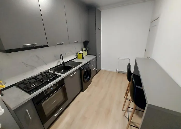 Privat Queen * Navodari